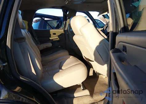 2004 Chevrolet Tahoe Z71 from USA, damaged, VIN 1GNEK13Z54R236541